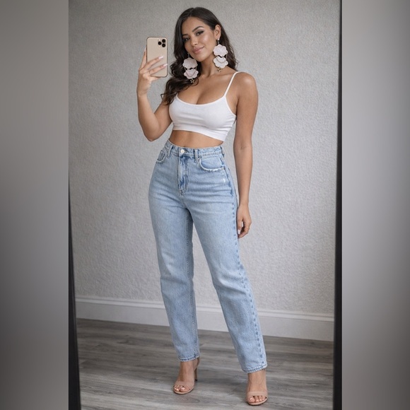 Abercrombie & Fitch The 90s Straight jeans in the Curve Love fit - Picture 2 of 8